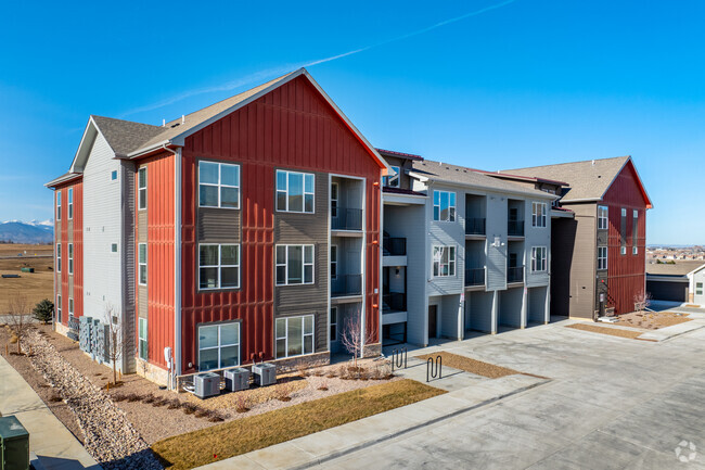 Building Photo - The Overlook Apartments