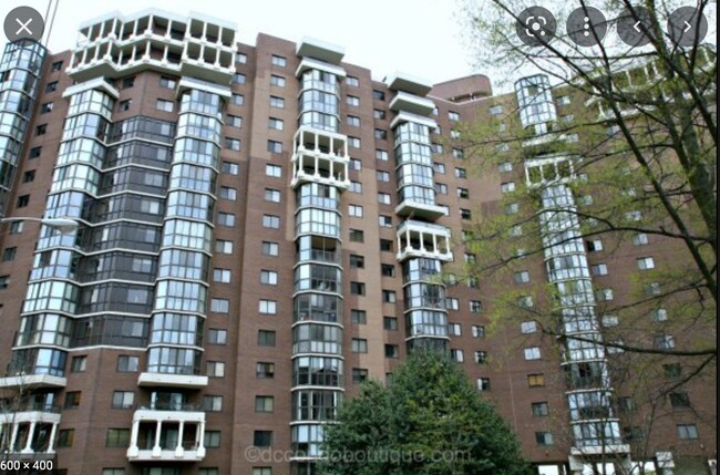 Foto del edificio - 1600 N Oak St