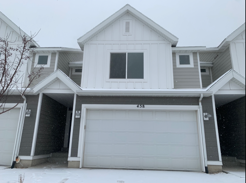 Primary Photo - 458 S Pegasus Way