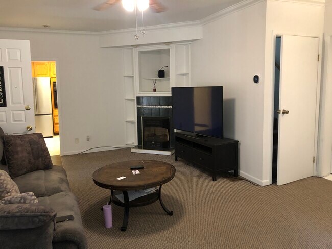Foto del edificio - 308 NW Webb St