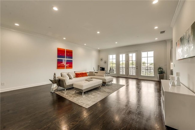Foto del edificio - 2300 Leonard St
