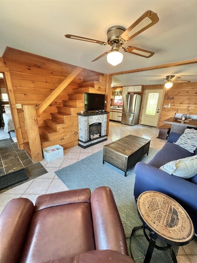 Building Photo - 17 Wards Cove Rd