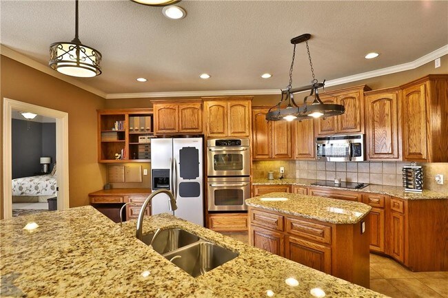 Building Photo - 101 Stallion Rd