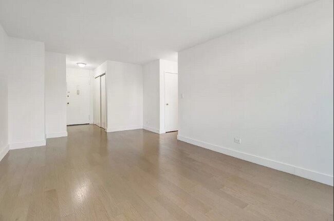 Foto del edificio - 120 E 33rd St