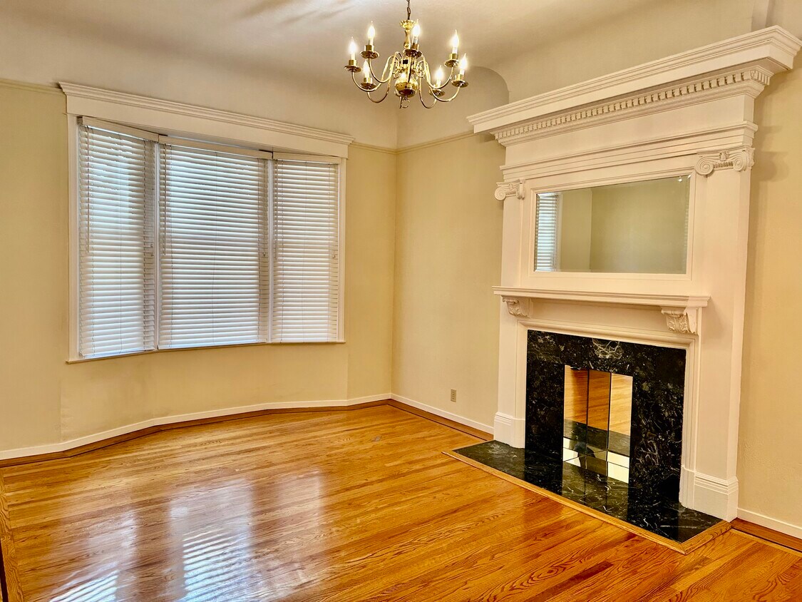 Primary Photo - 635 Mason St