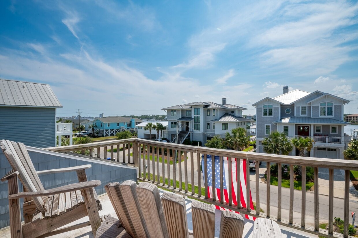 PERFECT SINGLE FAMILY OFF-SEASON MONTHLY R... - PERFECT SINGLE FAMILY OFF-SEASON MONTHLY R...