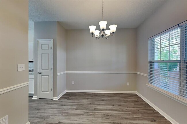 Foto del edificio - 2150 Beckenham Pl
