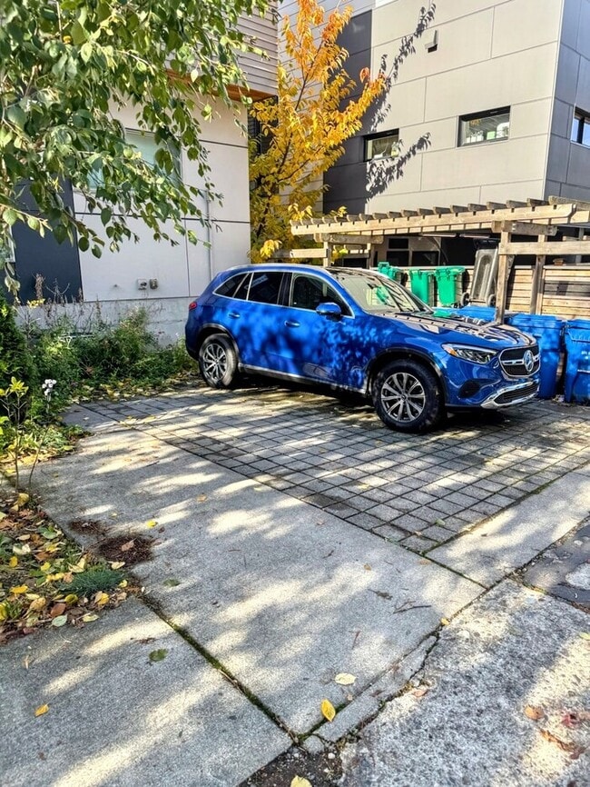 Foto del edificio - 2618 Eastlake Ave E