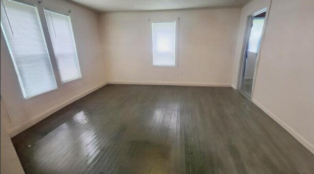 Foto del edificio - 2 Bedroom, 1 Bathroom Duplex