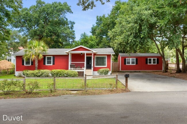 Building Photo - 3 br, 2 bath House - 426 Bank St.