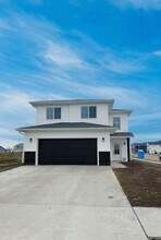 Building Photo - 2630 38th Ave S