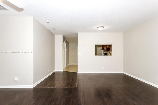 Foto del edificio - 7109 Glenwood Dr