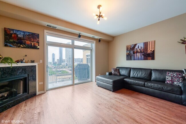 Foto del edificio - 657 W Fulton St