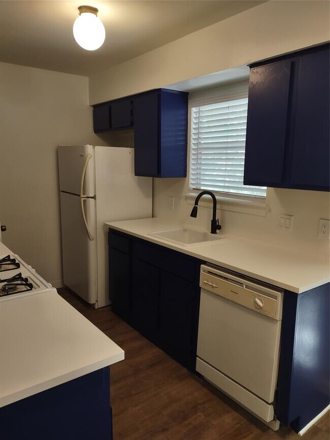 Foto del edificio - 5405 Brompton Cir