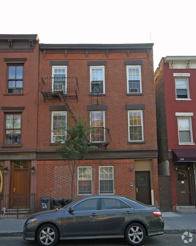 Primary Photo - 116 Franklin St