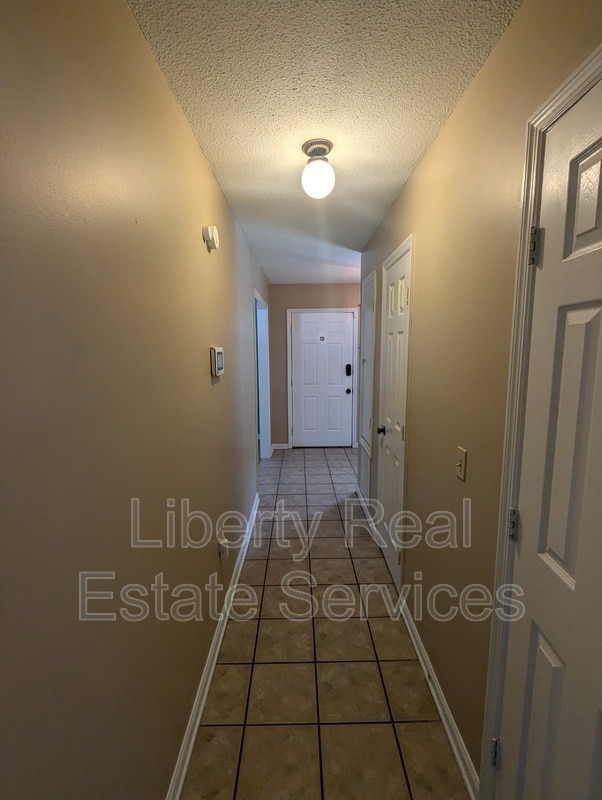 Foto del edificio - 1410 Brittney Ln