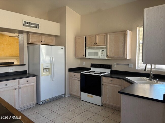 Building Photo - 4814 W Ponderosa Ln