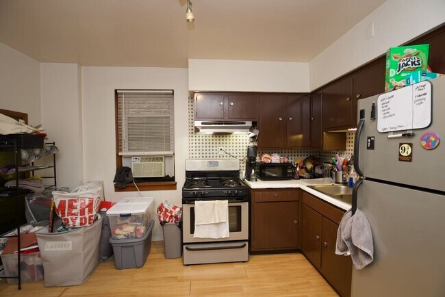 Foto del edificio - 1471 W Erie St