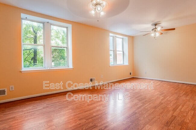 Foto del edificio - 1502 E Baltimore St