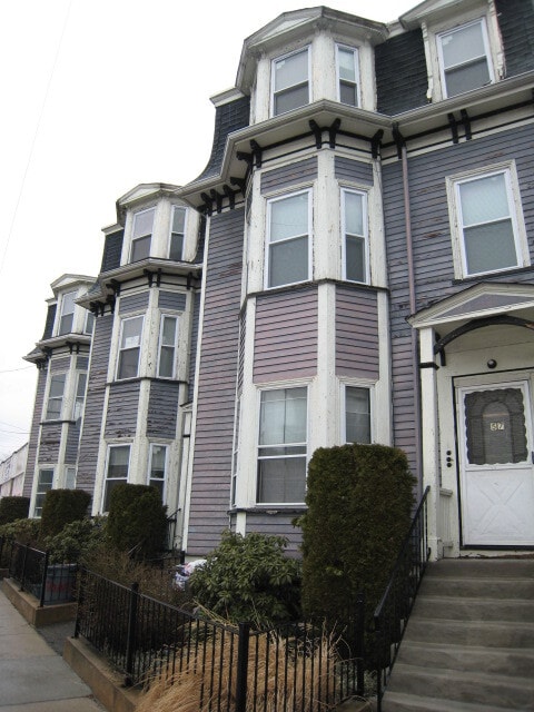 Building Photo - 61 Summer St