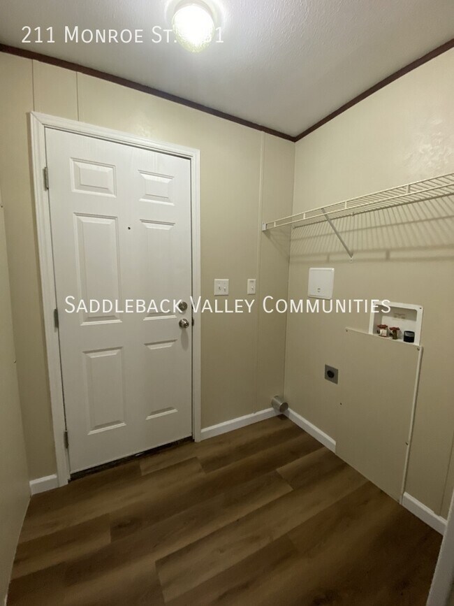 Foto del edificio - 211 Monroe St