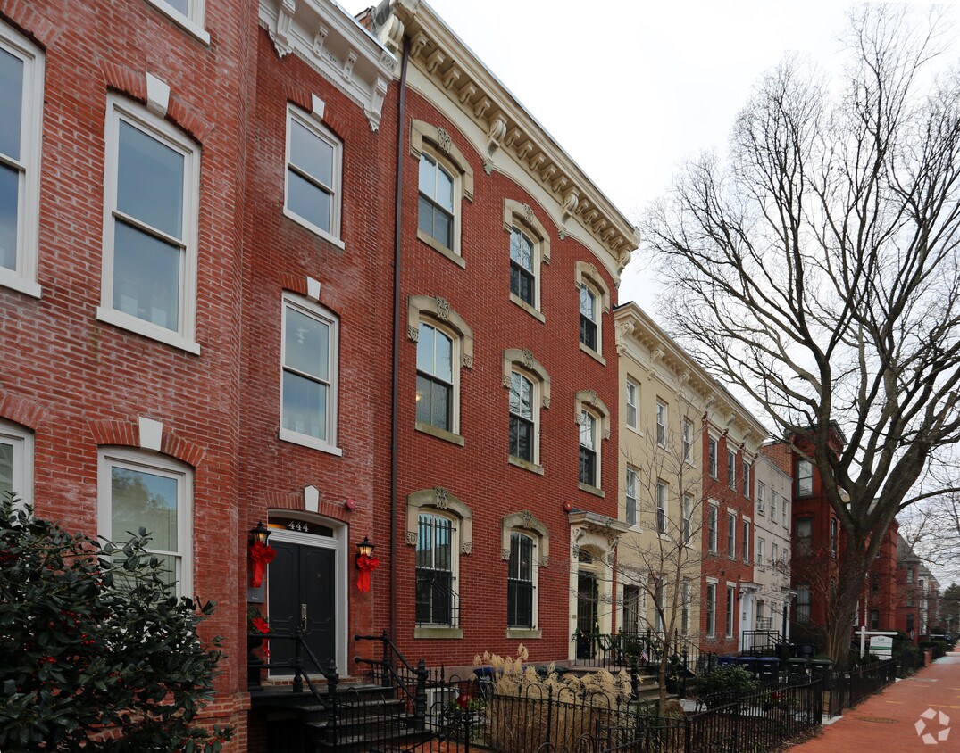 Building Photo - 446 M St NW