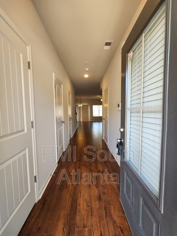 Building Photo - 1594 Iris Walk