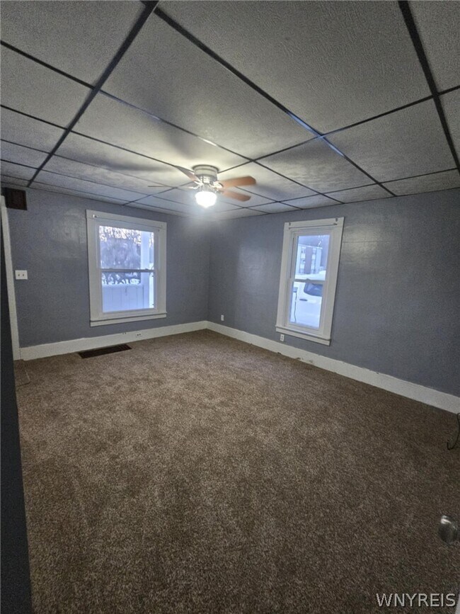 Foto del edificio - 20 Dunn Ave