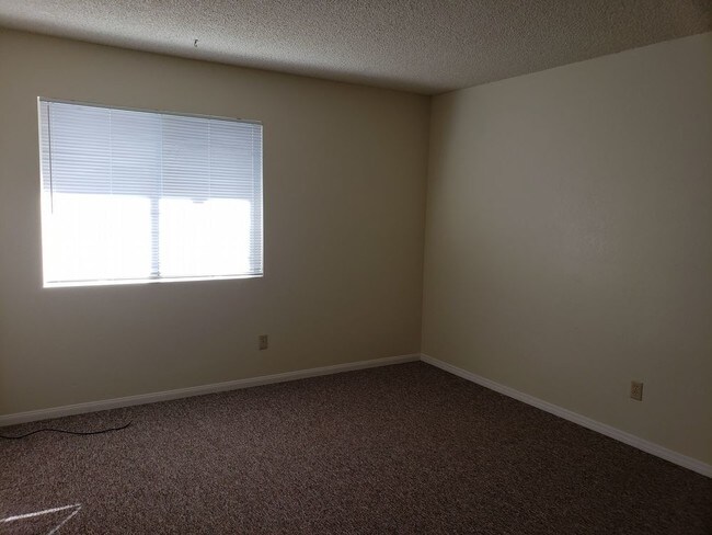 Building Photo - North Grover Beach Apartment