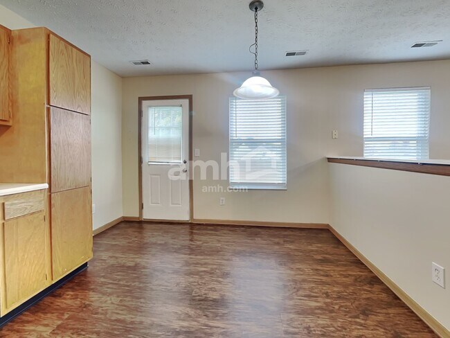 Building Photo - 12 Mynah Dr