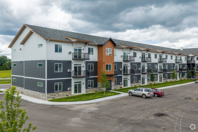 Building Photo - The Willows of Annandale