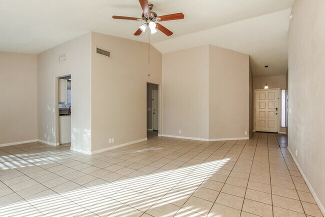 Foto del edificio - 6157 N 87th Ln