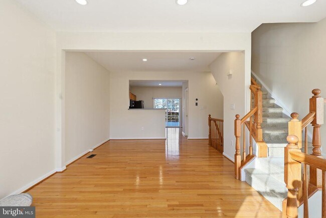 Building Photo - 12212 Densmore Ct