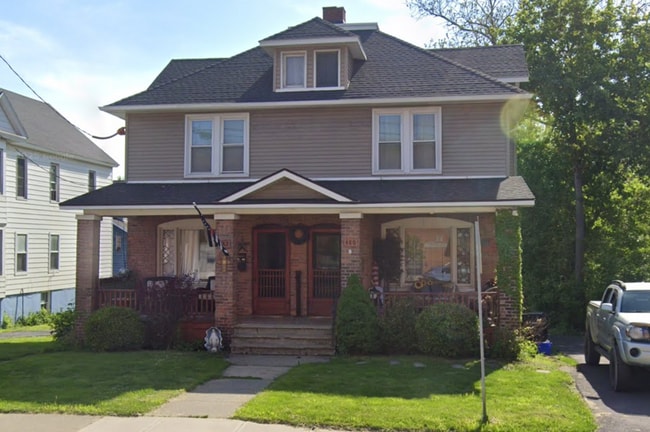 Building Photo - 482 Pawling Ave