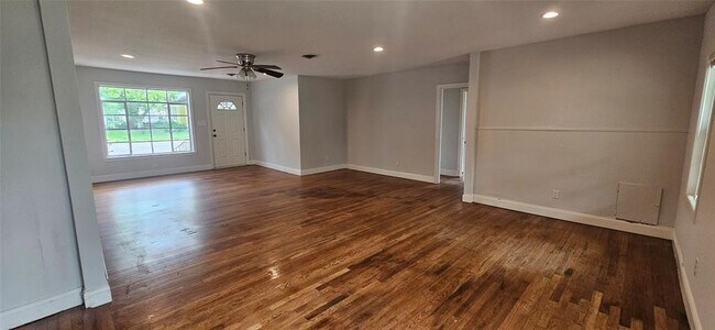 Foto del edificio - 804 Hudgins St
