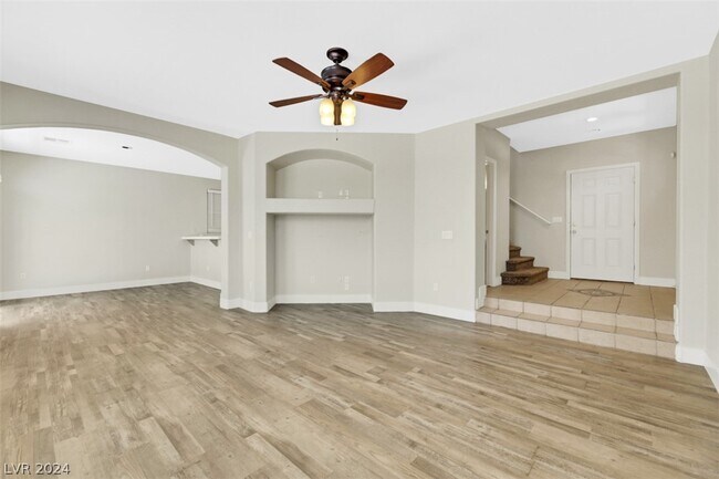 Building Photo - 7228 Quarterhorse Ln