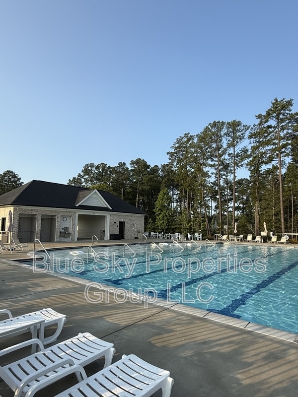 Building Photo - 704 Carraway Garden Dr