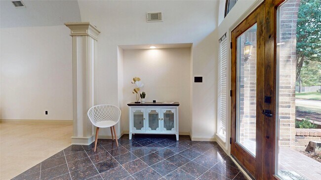 Foto del edificio - 22010 Rockchester Dr