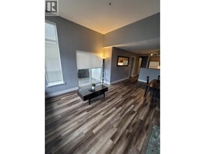 Building Photo - 522 SMITH 415