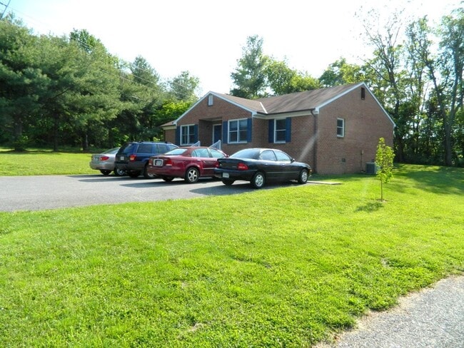 Photo - 901-903 Old Graves Mill Road Apartment