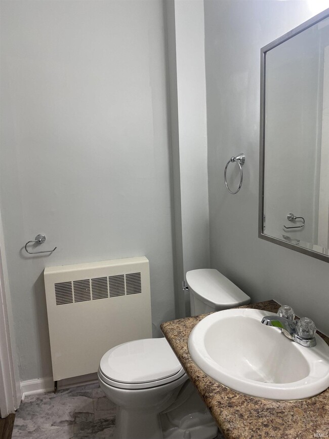 Foto del edificio - 1328 Sinclair St