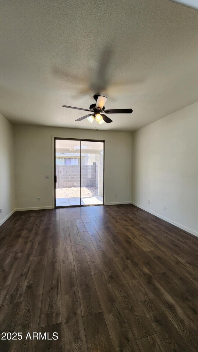 Foto del edificio - 2143 N 30th St