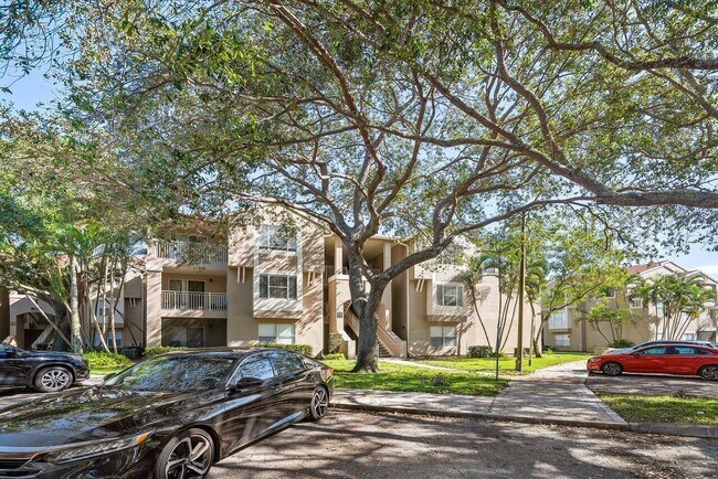 Building Photo - 1825 Palm Cove Blvd