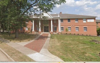 Building Photo - 1765 Merriman Rd