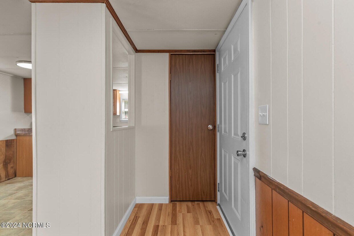 Foto principal - 119 Starwood Cir