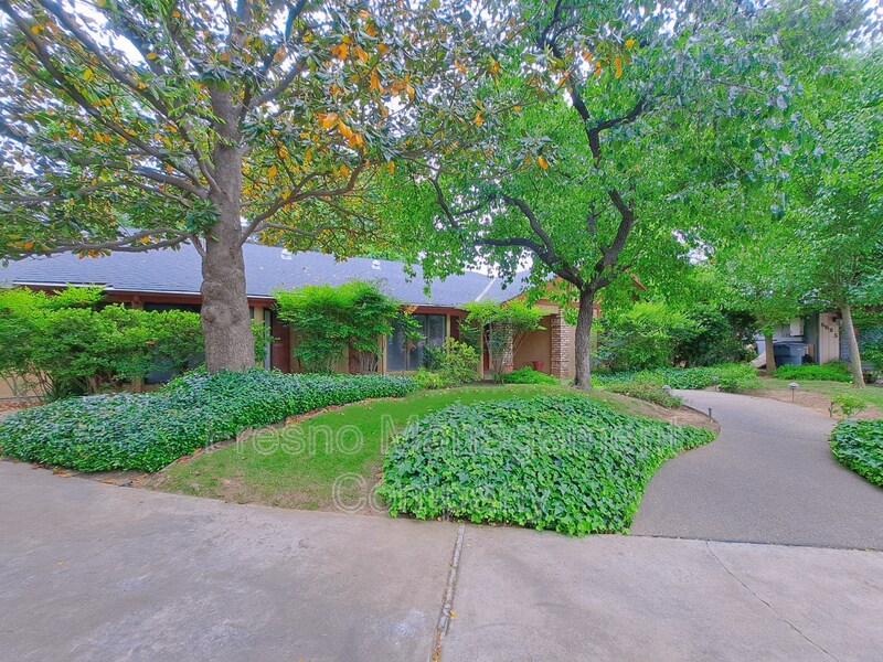 Foto principal - 6690 N Feland Ave