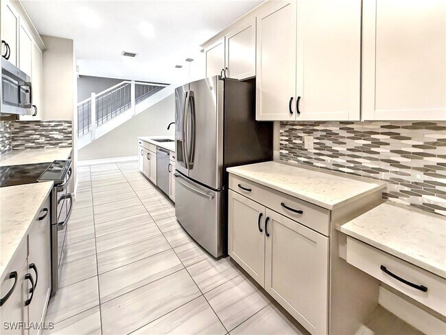 Foto del edificio - 7324 Rockefeller Dr