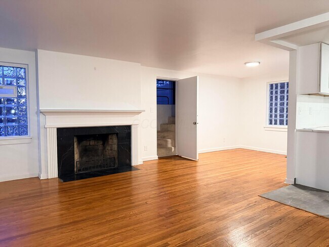 Foto del edificio - 672 Sheridan Ave