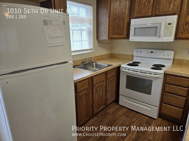 Building Photo - 2BR 1.5BA Townhouse, Staunton