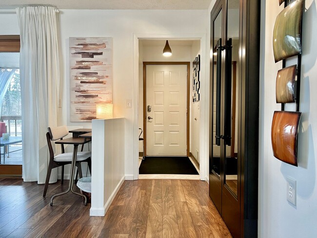 Foto del edificio - The Webster Street Retreat: A Fabulous Hot...